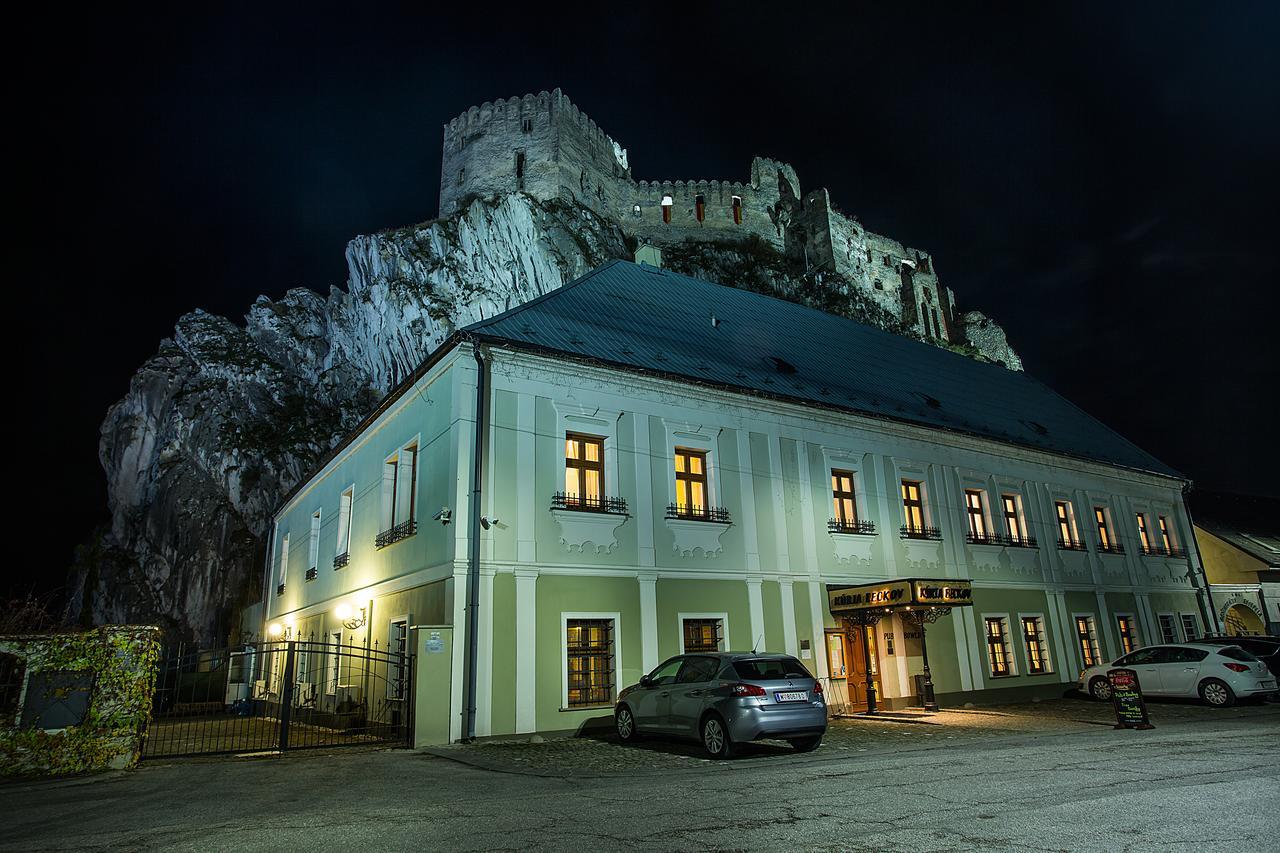 Kuria Beckov - Penzion Exteriör bild
